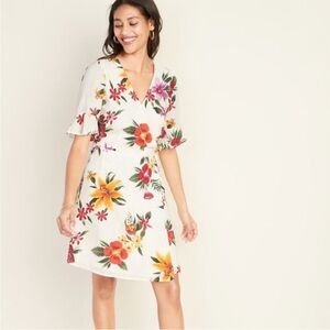 Old Navy Flutter Sleeve Tropical Floral Cream Mini Wrap Dress Size Medium
